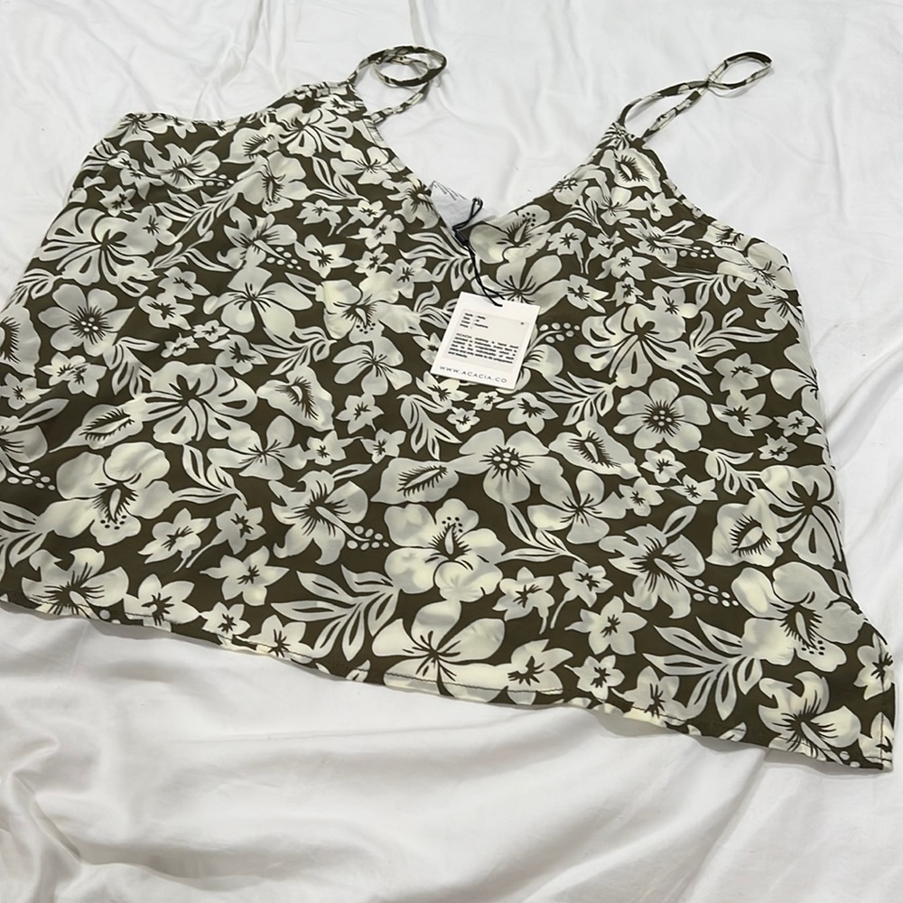 Acacia Nelly M huahine nwt